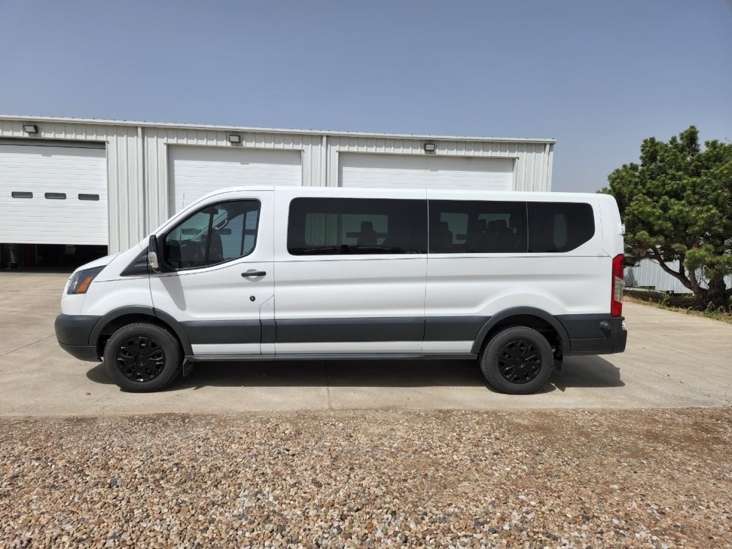 2018 White /Gray Ford Transit 350 Wagon Low Roof XLT w/Sliding Pass. 148-in. WB (1FBZX2YG8JK) with an 3.5L V6 DOHC 24V engine, 6A transmission, located at 205 W Nobes Rd, York, NE, 68467, 40.857784, -97.594452 - Photo#1