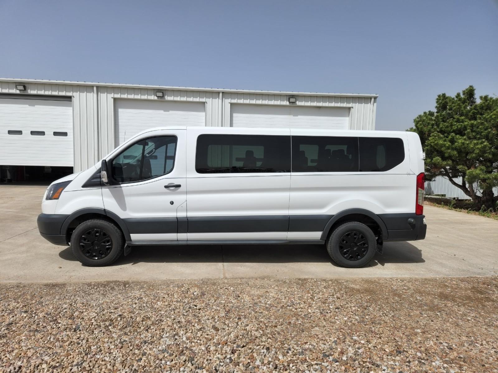 2018 White /Gray Ford Transit 350 Wagon Low Roof XLT w/Sliding Pass. 148-in. WB (1FBZX2YG8JK) with an 3.5L V6 DOHC 24V engine, 6A transmission, located at 205 W Nobes Rd, York, NE, 68467, 40.857784, -97.594452 - Photo #1