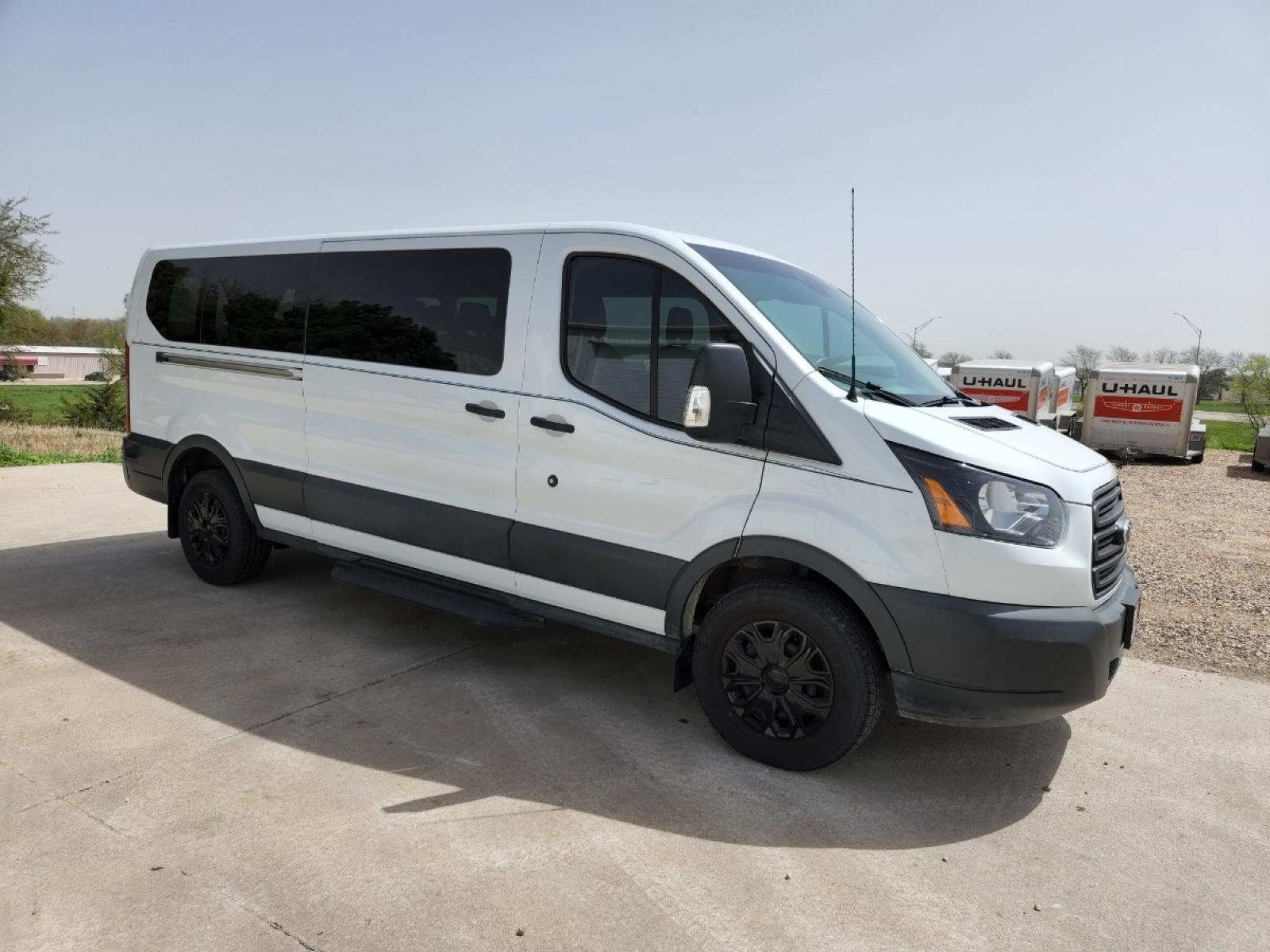 2018 White /Gray Ford Transit 350 Wagon Low Roof XLT w/Sliding Pass. 148-in. WB (1FBZX2YG8JK) with an 3.5L V6 DOHC 24V engine, 6A transmission, located at 205 W Nobes Rd, York, NE, 68467, 40.857784, -97.594452 - Photo #2